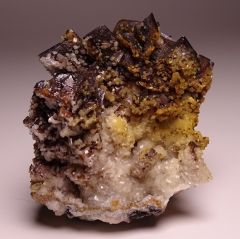 Descloizite from Berg Aukas Mine, Grootfontein, SW Africa [db_pics/pics/DSC01216.jpg]