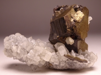 Pyrrhotite on Dolomite from Nova Lima, Minas Gerais, Brazil [db_pics/pics/DSC04766.jpg]