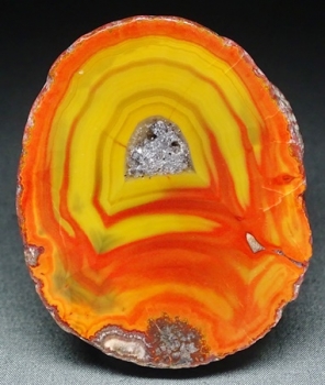Chinese Fighting Blood Agate from Traditional Mine, Hebei Province, China [db_pics/pics/TAT01-image2.JPG]