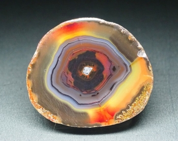 Chinese Fighting Blood Agate from Traditional Mine, Hebei Province, China [db_pics/pics/TAT04-image.JPG]