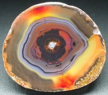 Chinese Fighting Blood Agate from Traditional Mine, Hebei Province, China [db_pics/pics/TAT04-image2.JPG]