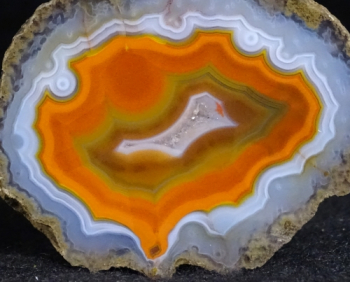 Moroccan Agate from High Atlas Mountains, Toubkal, Morocco [db_pics/pics/b_DSC00061.jpg]