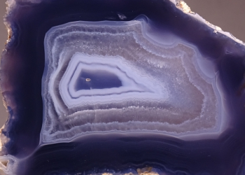 Madagascar Blue Agate from Madagascar [db_pics/pics/b_DSC06067.jpg]