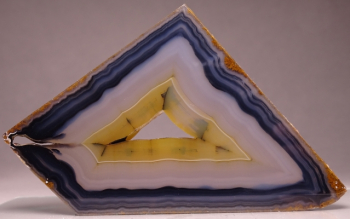 Polyhedroid Agate from Paraiba, Brazil [db_pics/pics/b_DSC06086.jpg]