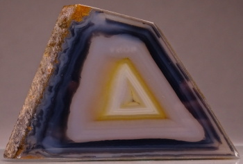 Polyhedroid Agate from Paraiba, Brazil [db_pics/pics/b_DSC06096.jpg]
