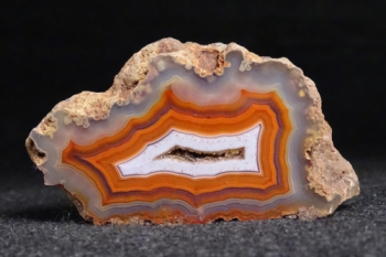 Malawi Agate from Ngabu, Chikwawa S. Region, Malawi, Africa [db_pics/pics/b_DSC09991.jpg]