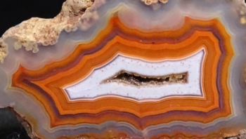 Malawi Agate from Ngabu, Chikwawa S. Region, Malawi, Africa [db_pics/pics/b_DSC09993.jpg]